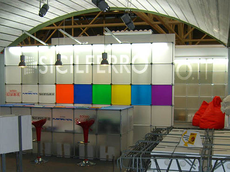 stand-a-moduli exhibition stand with shelves