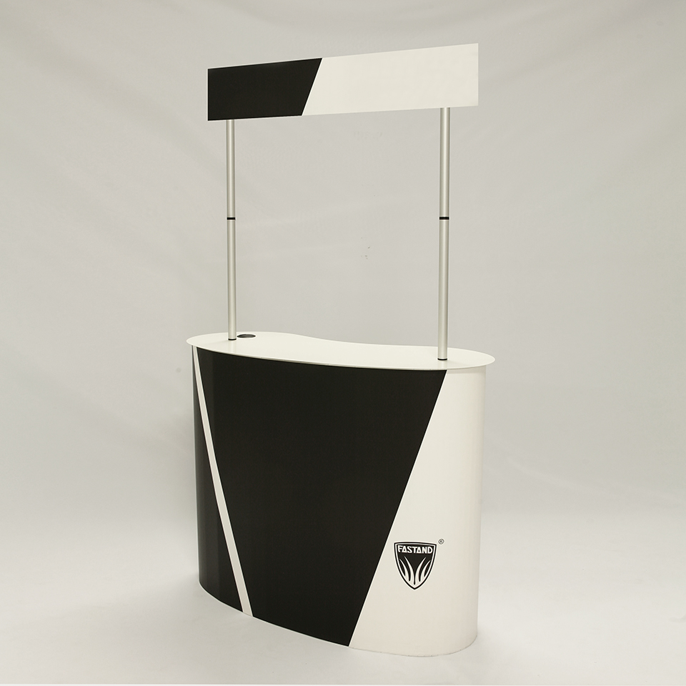 desk-crowner-portatile-stand-fiera1 nuvola reception promoter with graphic sign