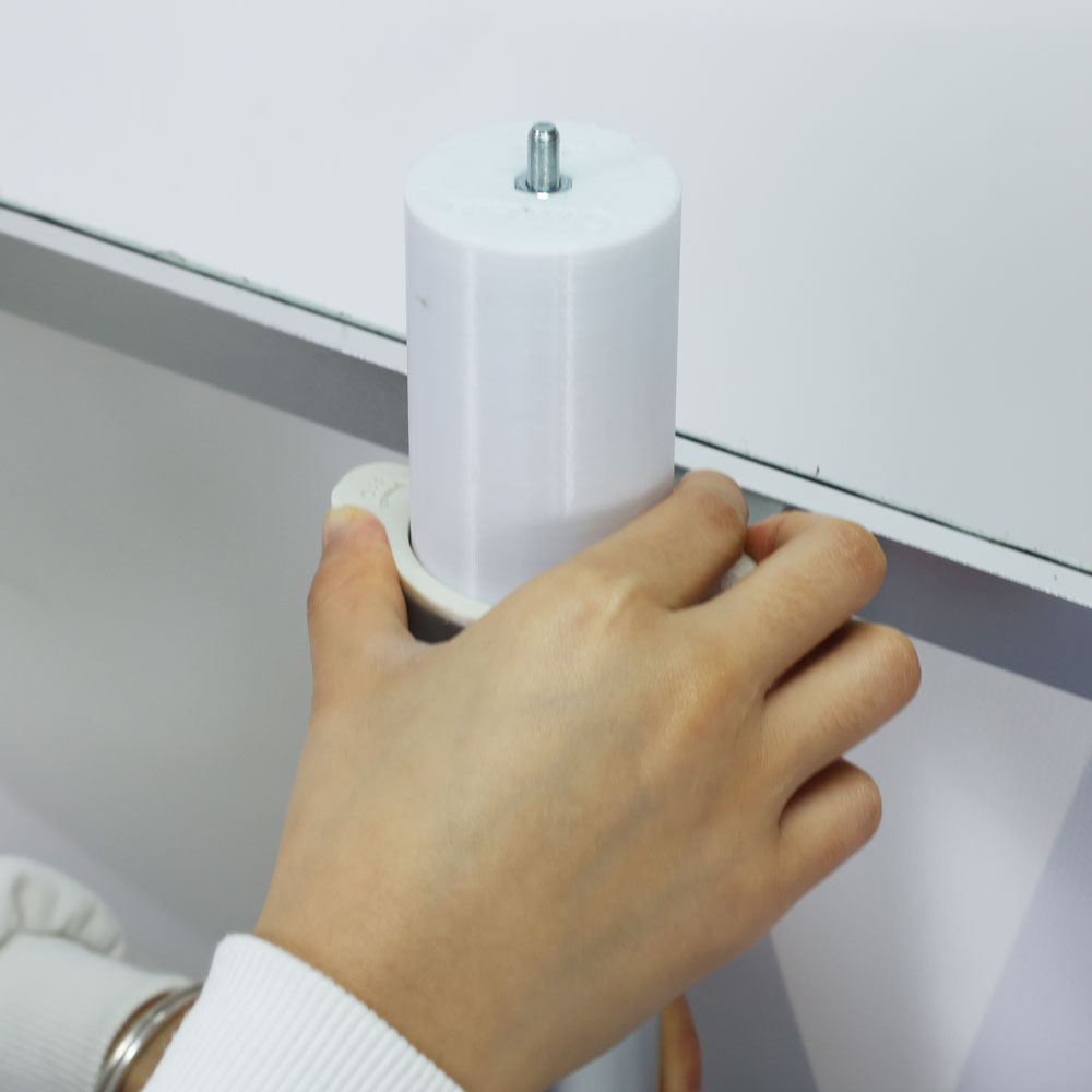 portable pull-up display