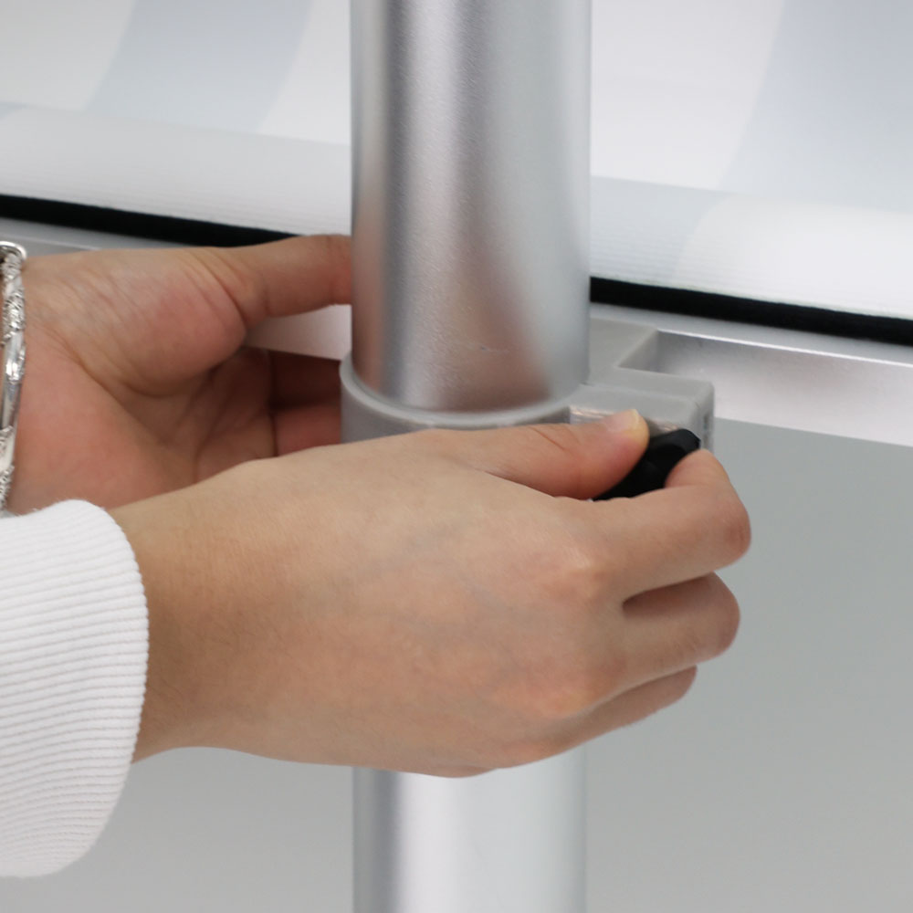 portable pull-up display