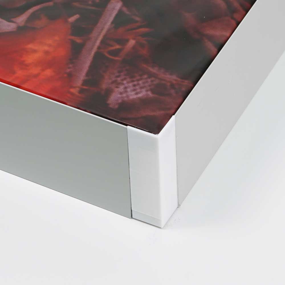Wall-mounted Led box