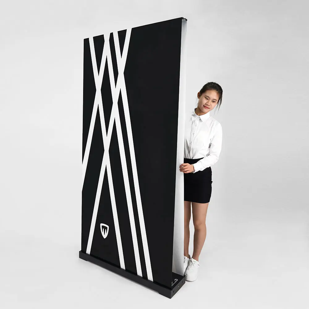 replica-100 Portable Displays